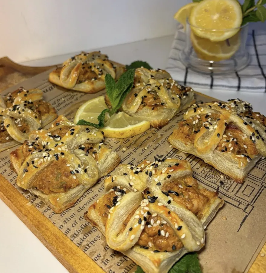 Pâtisseries au sésame, citron et menthe